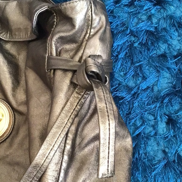 Authentic Gucci Metallic bag - Picture 3 of 11